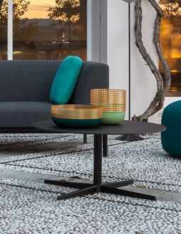 AUKI outdoor table AUKI outdoor table