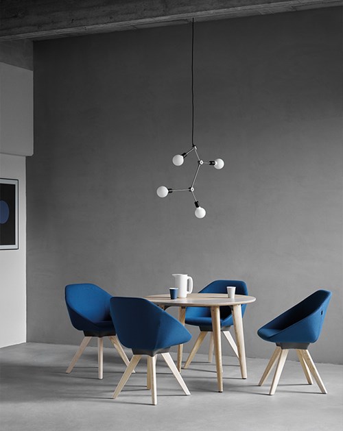 FAMIGLIA low back tub chair