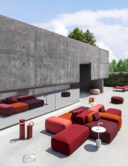 PLUS outdoor modular lounge system