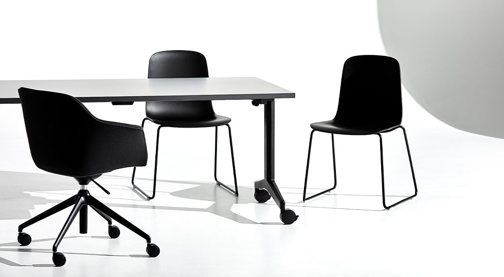 Flexibility and Productivity with the Kissen Conference Table