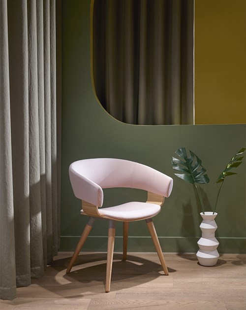 MOLLIE chair