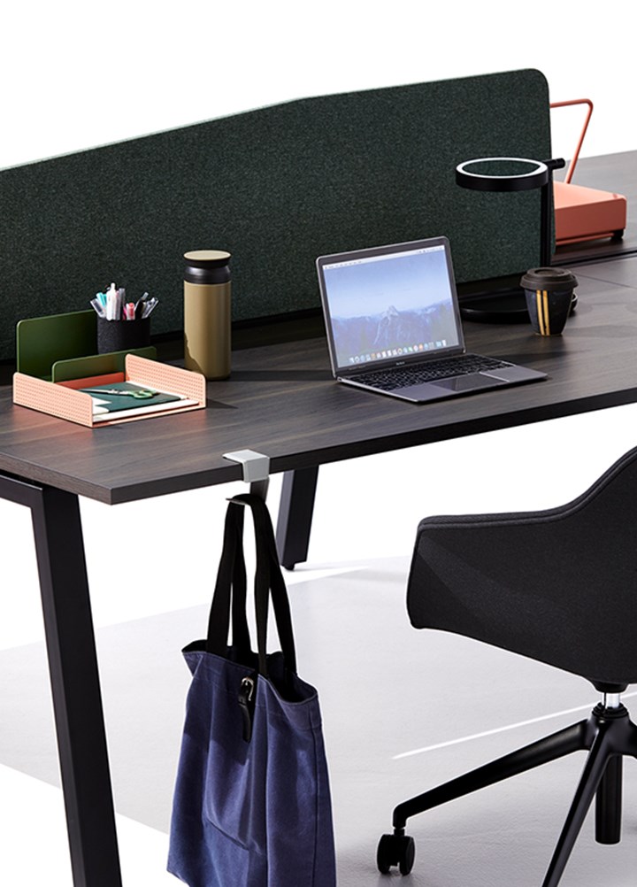 Epic Workspace EPIC PLUS workstation