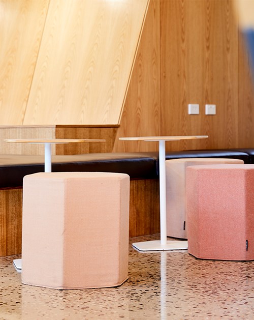 PEBBLE pedestal table PEBBLE pedestal table
