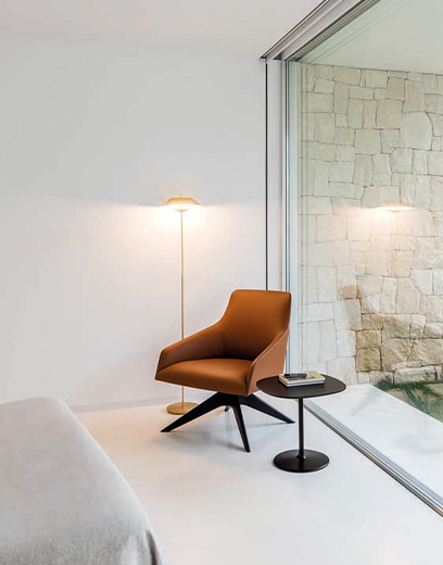 ALYA Wood Lounge Chair