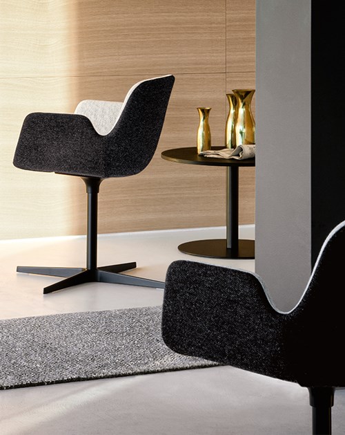 PASS chair