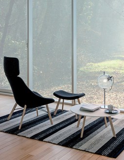 AUKI lounge chair