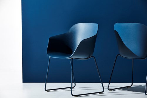 Jac Tub Chair on Sled Base