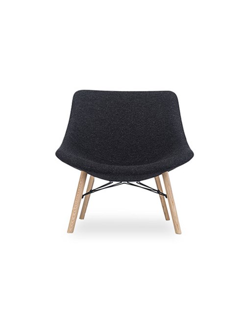 AUKI lounge chair